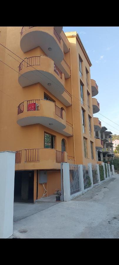 Apartamento Rigandi Durrës Exterior foto